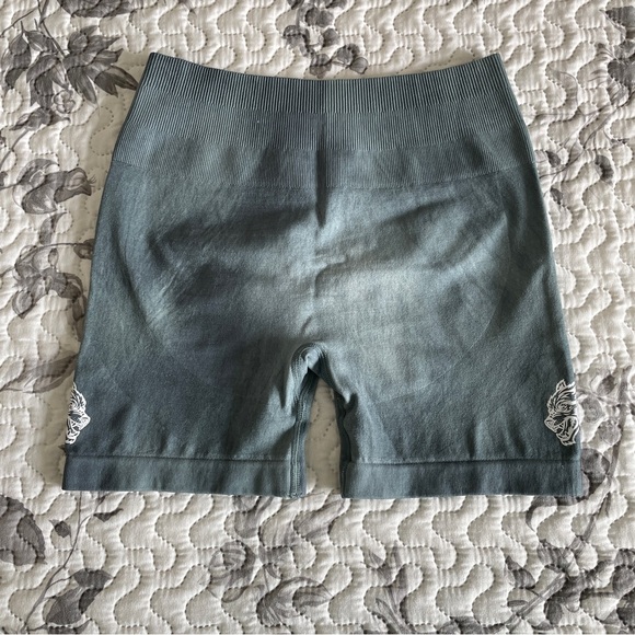Darc Sport Wolves Forever Seamless Everson Short in Twilight Blue Wolf Fur (S) - Picture 3 of 3